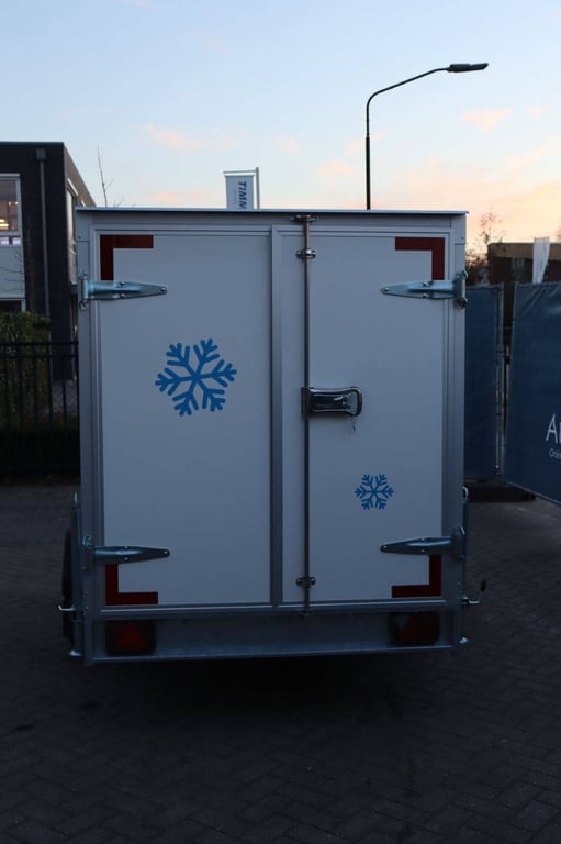 Closed refrigerated trailer 260x150cm 2025 New 2025 COBO 2025 0 image 5