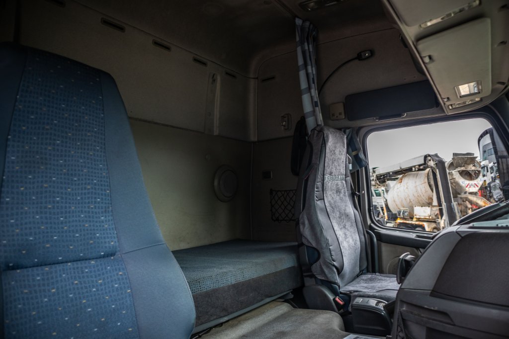 VOLVO FM(FH) 420 GLOBE+KIPHYDR. 2010 E62634 FM(FH) 420 GLOBE+KIPHYDR. 2010 1 image 11
