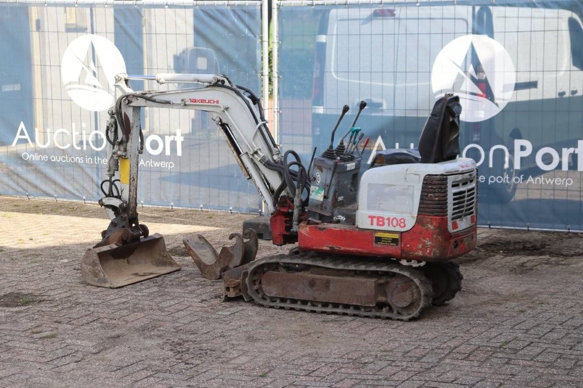 Mini excavator Takeuchi TB108 Diesel 2006 2006 TB108 2006 1 image 3