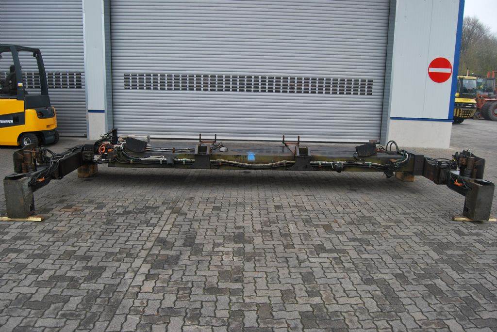 Heavy machinery product image - Image 3 of 20