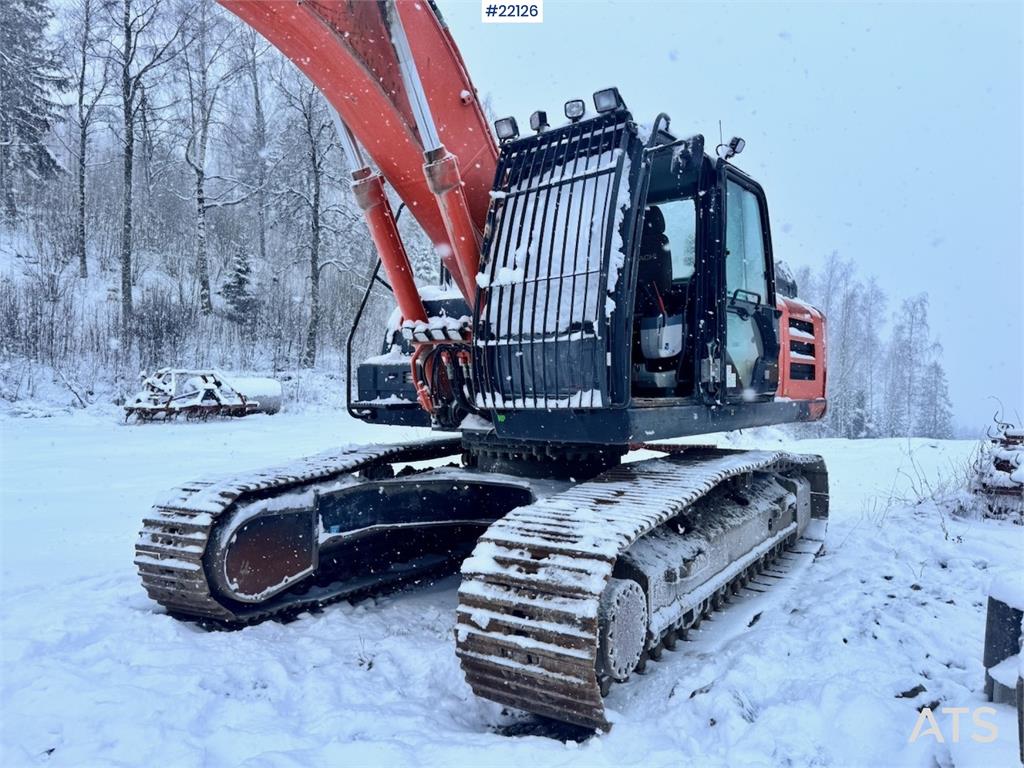 Hitachi ZX300LC-6 crawler excavator with digging bucket 2019 22126 ZX300LC-6 crawler excavator with digging bucket 2019 1 ...