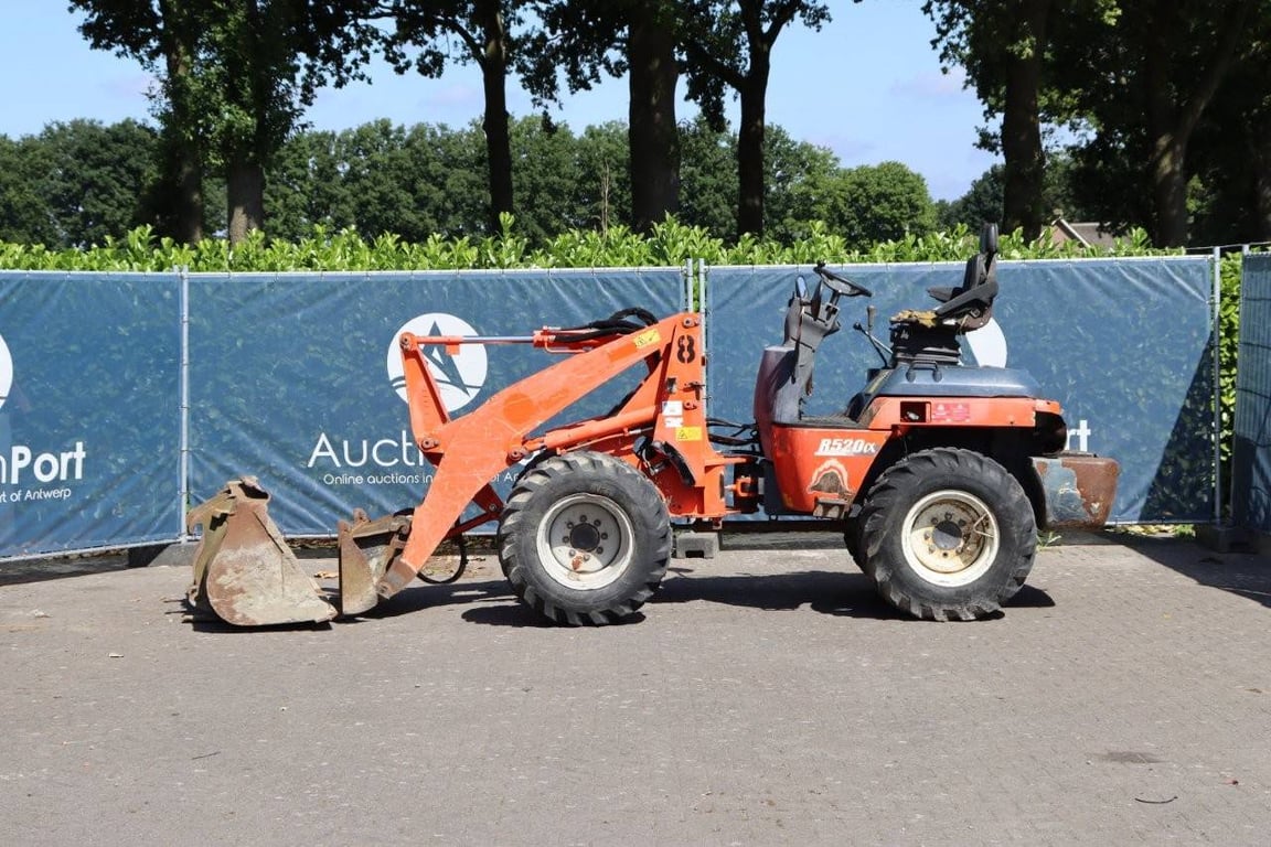 Wheel loader Kubota R520NH Diesel 2011 2011 R520NH 2011 1 image 2