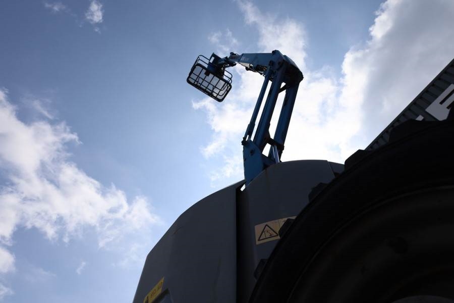 Genie Z34/22 Diesel, 4x4 Drive, 12.6m Working Height, 6. 2015 GENIE - Z34/22 - 90049 Z34/22 Diesel, 4x4 Drive, 12.6m Worki...