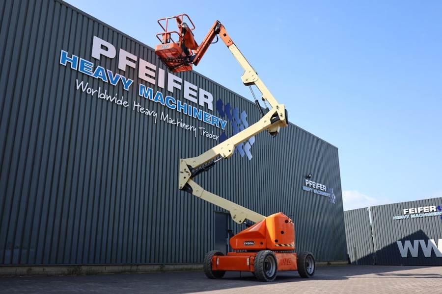JLG E450AJ Electric, 16m Working Height, 7.2m Reach, 2 2013 JLG - E450AJ - 90067 E450AJ Electric, 16m Working Height, 7.2m...