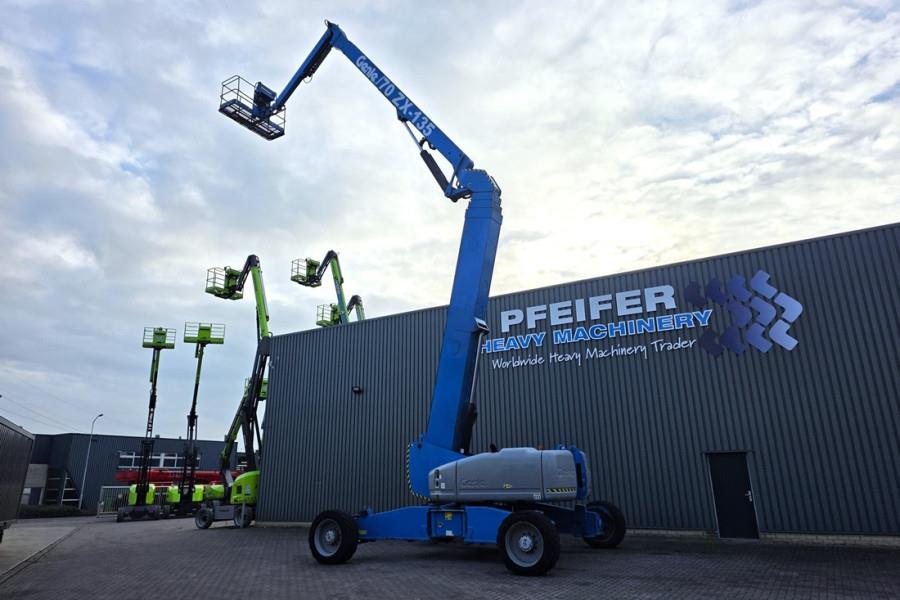 Genie ZX135/70 Diesel, 4x4x4 Drive, 43m Lifting Height, 2013 GENIE - ZX135/70 - 90352 ZX135/70 Diesel, 4x4x4 Drive, 43m Li...