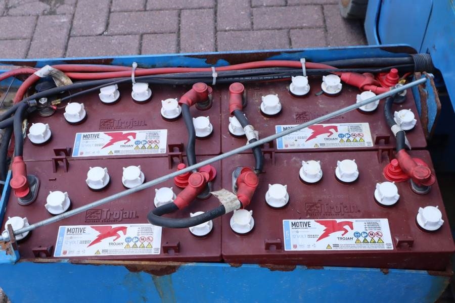 Genie GS4047 Electric, 14m Working Height, 350kg Capacit 2013 GENIE - GS4047 - 90042 GS4047 Electric, 14m Working Height, ...
