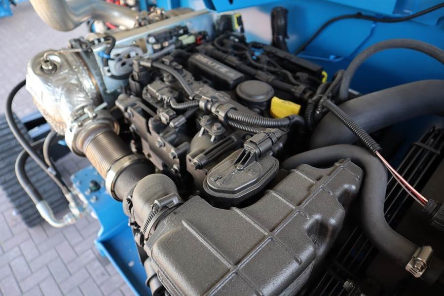 Genie S45XC Trax Valid inspection, *Guarantee! Diesel, 4 2022 GENIE - S45XC Trax - 61230 S45XC Trax Valid inspection, *Gua...