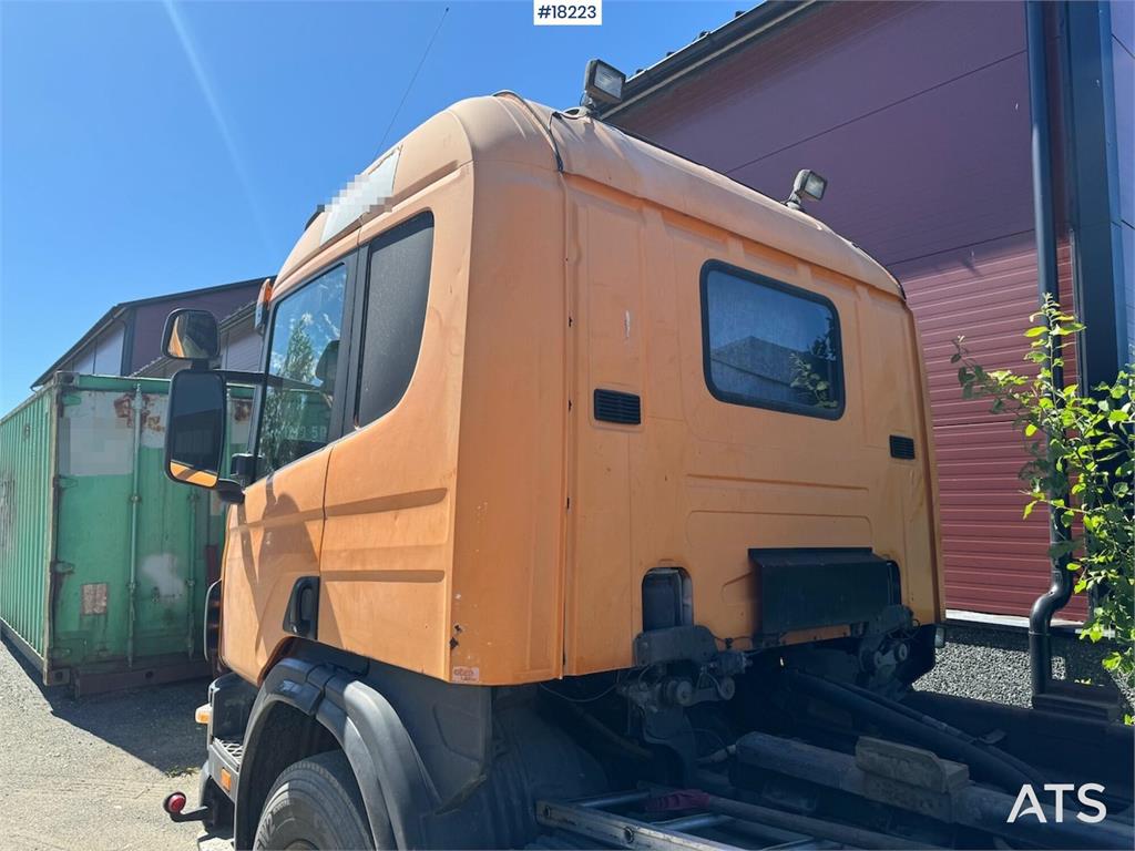 Scania 124G hook truck w/ Palift hook with articulation S 2004 18223 124G hook truck w/ Palift hook with articulation S 20...