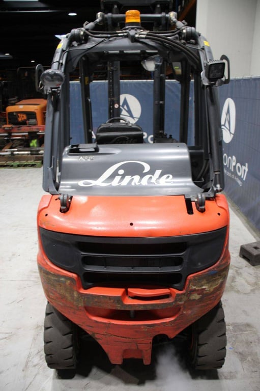 Forklift Linde H30T-02 LPG 3000kg 2014 2014 H30T-02 2014 1 Forklift image 4