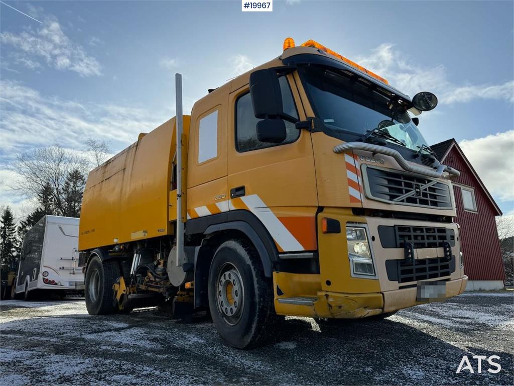 Heavy machinery product image - Image 8 of 15
