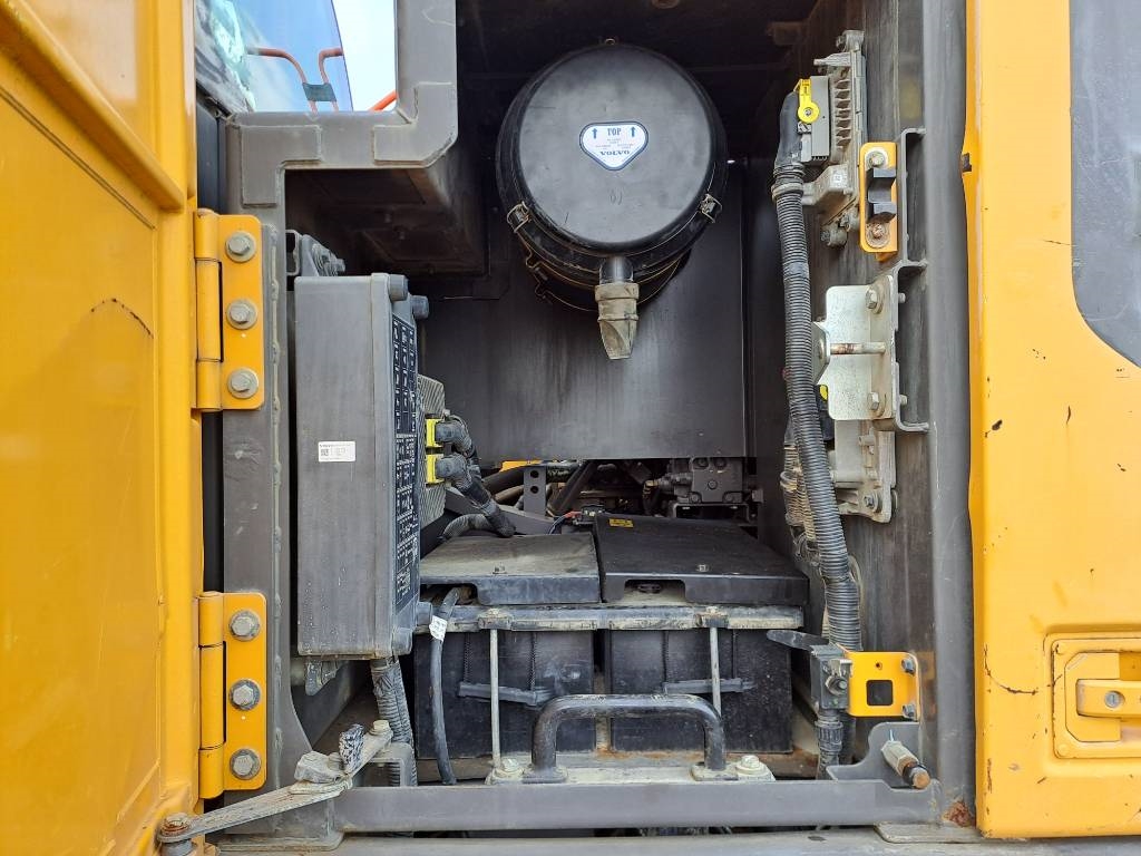 Volvo EC 300 EL 2017 ATR-1458 EC 300 EL 2017 1 Crawler Excavators image 13