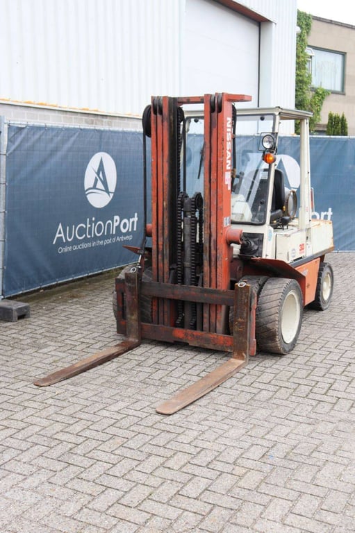 Forklift Nissan 30 LPG 1991 RHG02 A 30U 1991 1 Forklift image 9