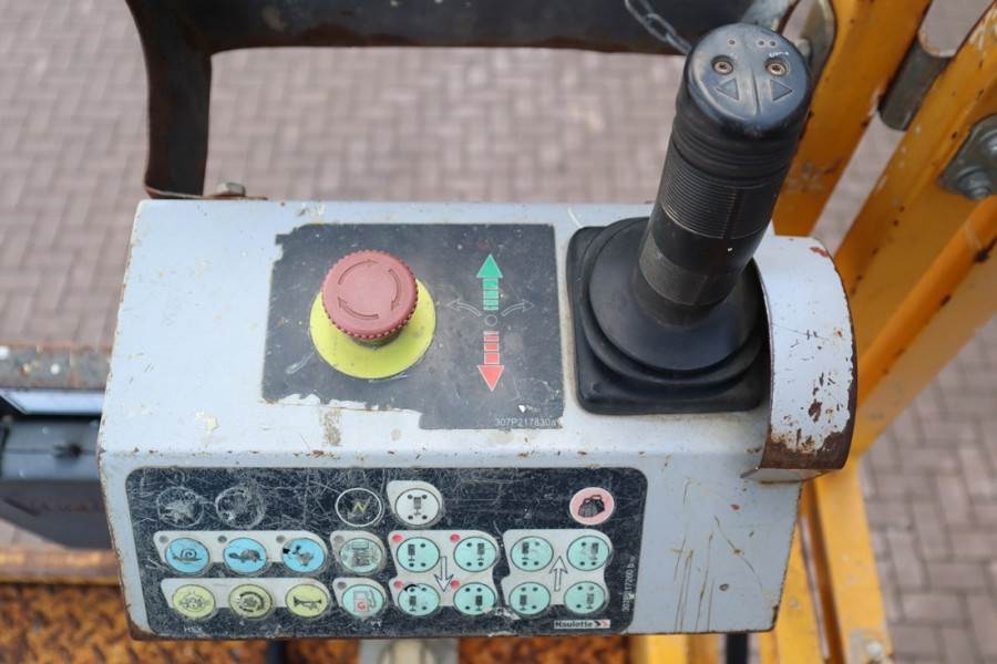 Haulotte H15SXL Diesel, 4x4 Drive, 15m Working Height, 500k 2011 HAULOTTE - H15SXL - 63452 H15SXL Diesel, 4x4 Drive, 15m W...