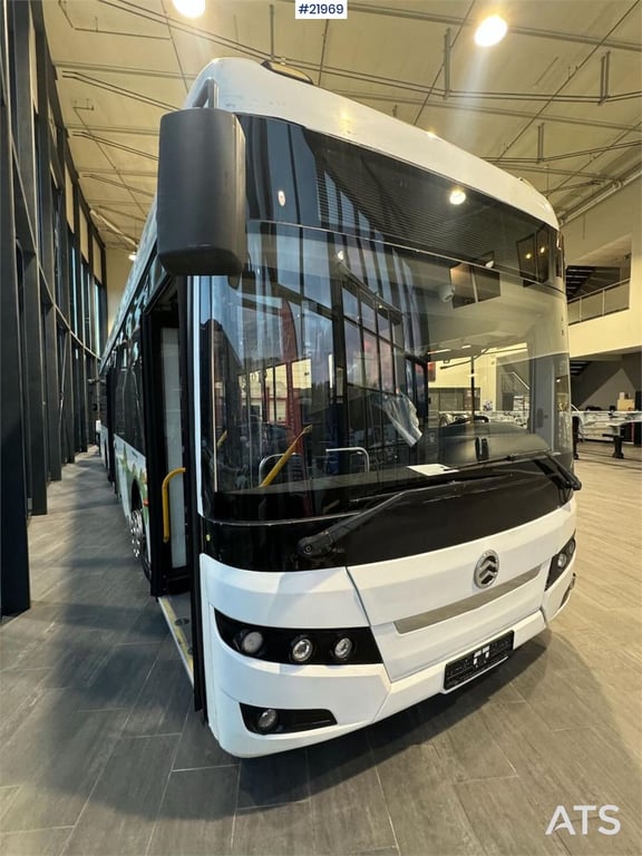 Golden Dragon Pivot EV Electric Bus 2019 21969 GOLDEN Dragon Pivot EV Electric Bus 2019 1 image 5