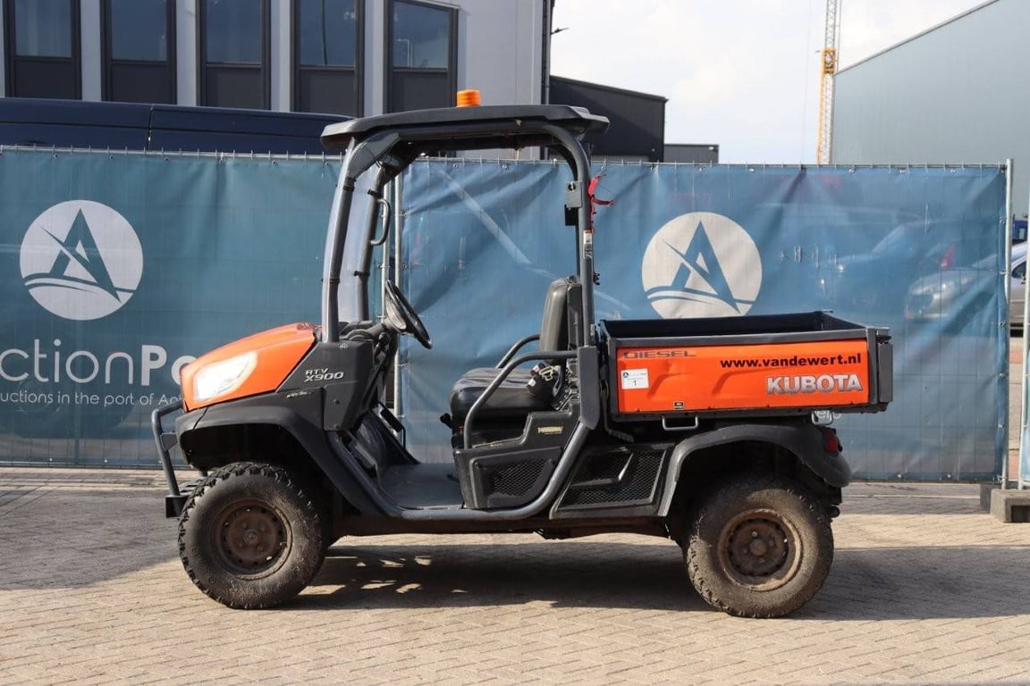 Gator Kubota RTV-X900 Diesel 2016 2016 RTV-X900 2016 1 image 2