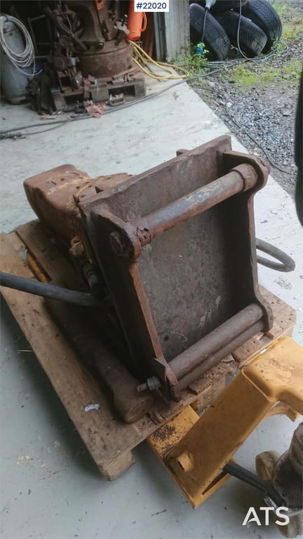 Atlas Copco 550 spiked hammer with/ s50-s60 attachment 22020 550 spiked hammer with/ s50-s60 attachment 1 image 2
