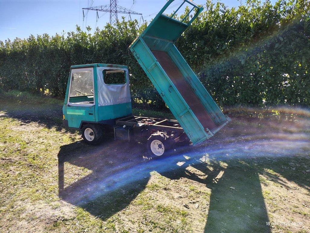 Ligier Movan 4x4 tipper Ligier Movan Utility vehicle 1 Tipper trucks image 2