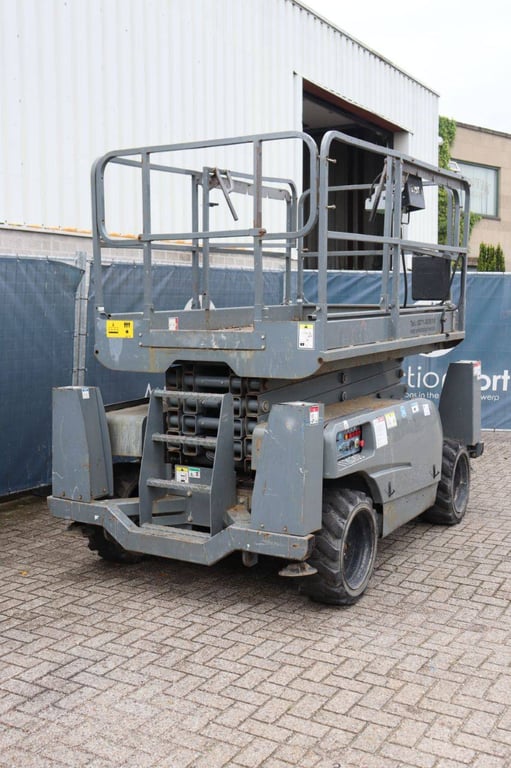 Scissor lift Haulotte Compact 12DX Petrol 8.0m 2017 2017 Compact 12DX 2017 1 Scissor Lifts image 9