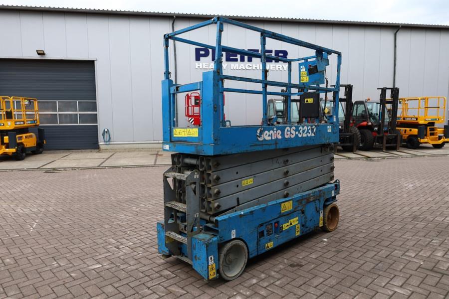 Genie GS3232 Hydraulic Outriggers, Electric, 11.75m Work 2013 GENIE - GS3232 - 90044 GS3232 Hydraulic Outriggers, Electric...