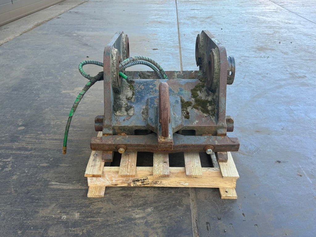 Hydraulic quick coupler CW30 excavator 70001793 Hydraulic quick coupler CW30 excavator 1 image 6