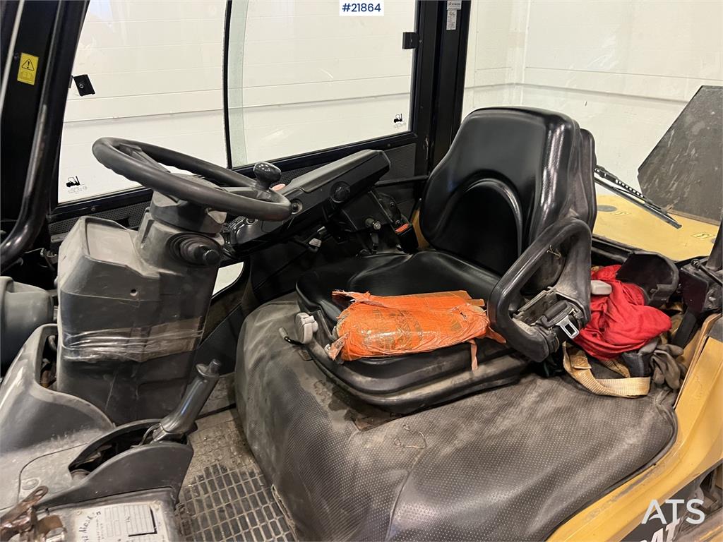 CAT DP30N 2005 21864 DP30N 2005 1 Forklift image 12