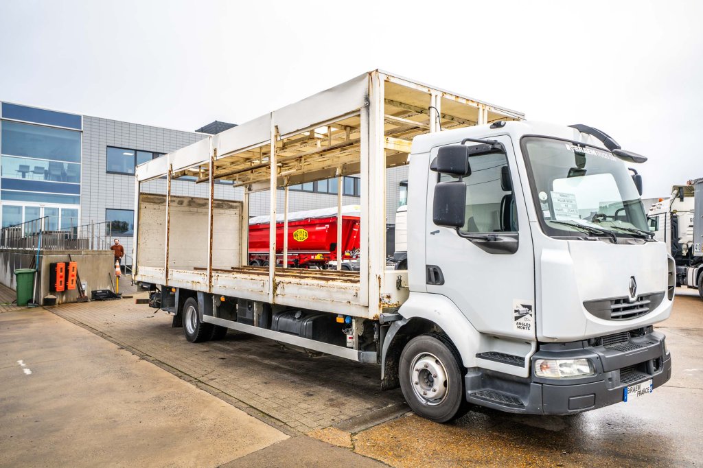 RENAULT MIDLUM 180 DXI (12 T) 2012 E64883 Renault MIDLUM 180 DXI (12 T) 2012 1 image 2
