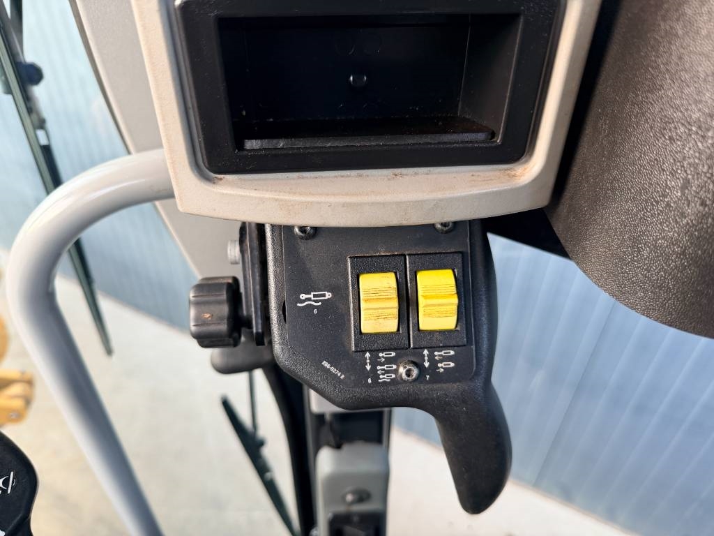 CAT 140M3 AWD 2017 209996 140M3 AWD 2017 1 Motor graders image 12