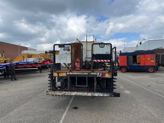 Volkswagen 15-180 2010 3744 Volkswagen 15-180 2010 1 image 4