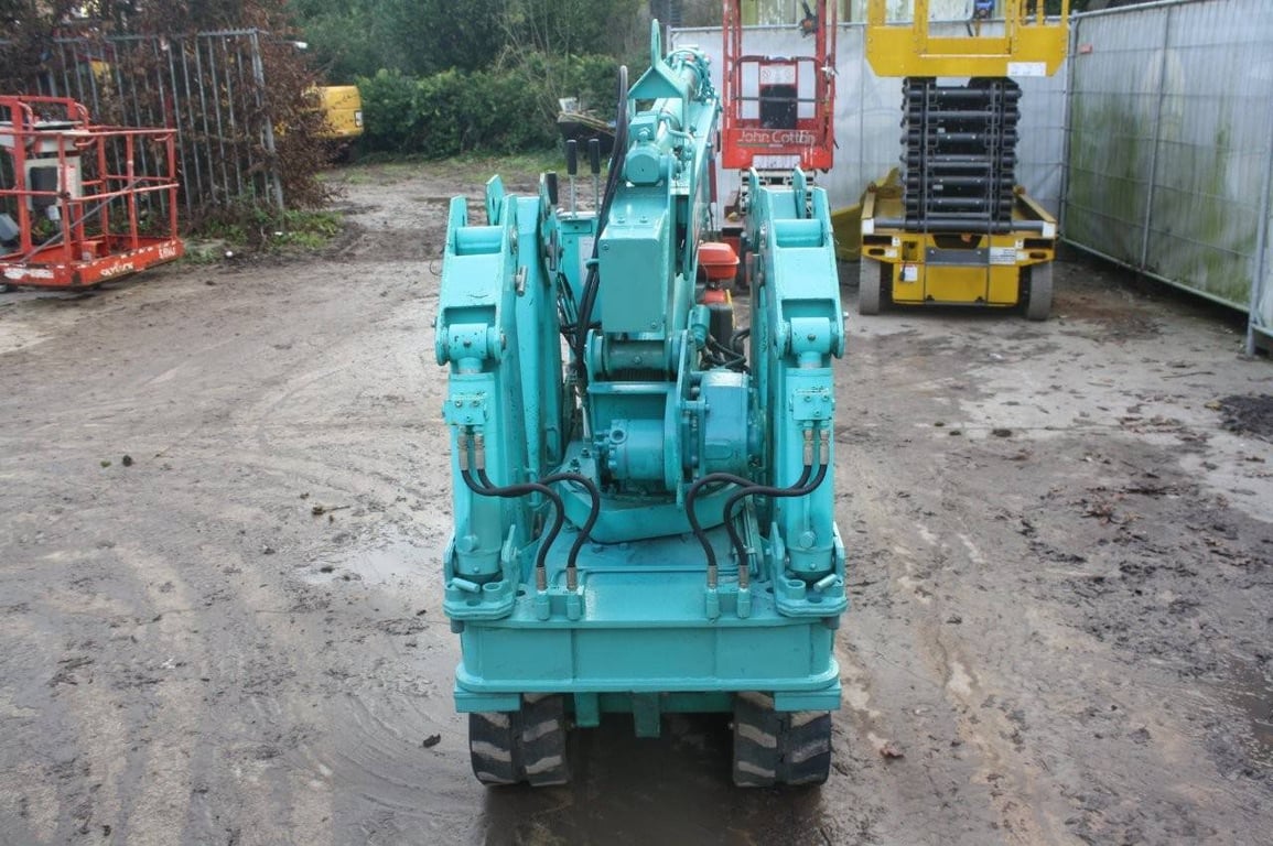 Maeda 205 Diesel Crane 2000kg 7.6m 2009 2009 Maeda 205 2009 1 Crane trucks image 2