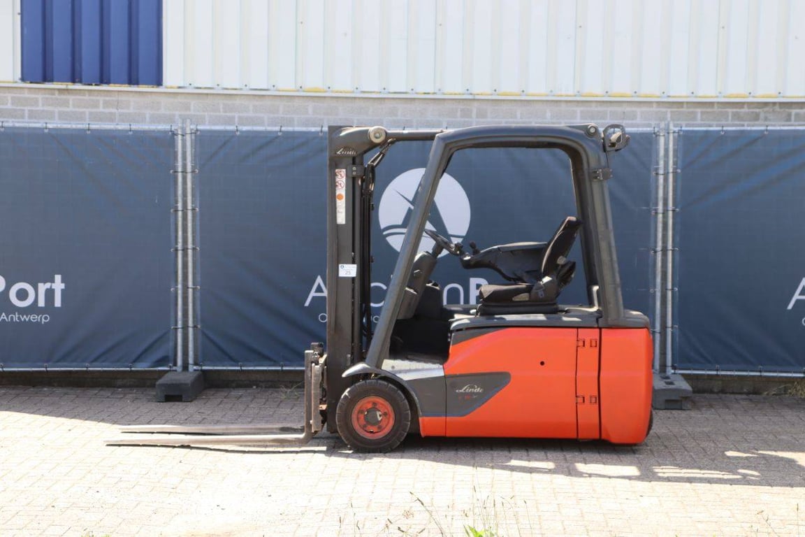 Forklift Linde E16L-02 Electric 1600kg 2.84m 2020 2020 E16L-02 2020 1 Forklift image 2