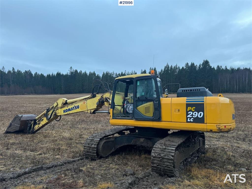 Komatsu PC290LC-7K tracked excavator w/ bucket 2003 21996 PC290LC-7K tracked excavator w/ bucket 2003 1 Crawler Excavators...
