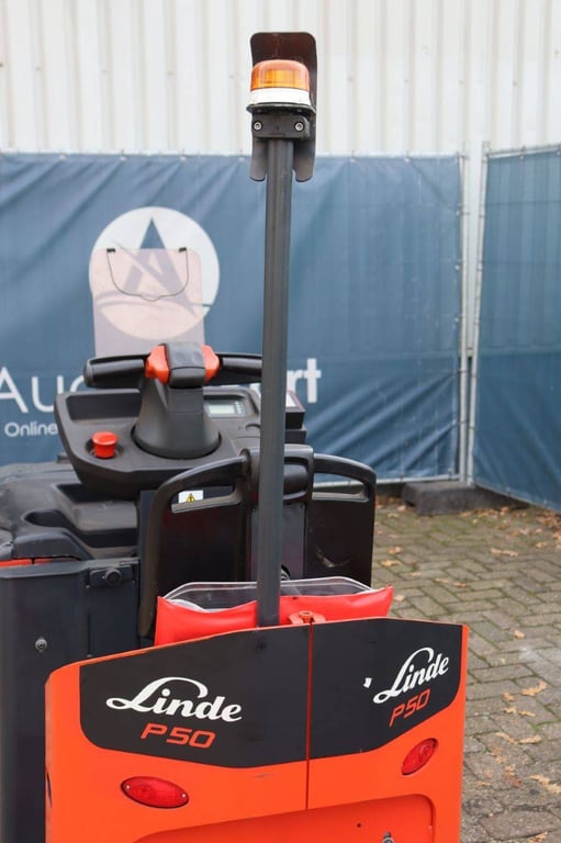 Electric tractor Linde 50 Electric 50 1 Tractor Units image 13