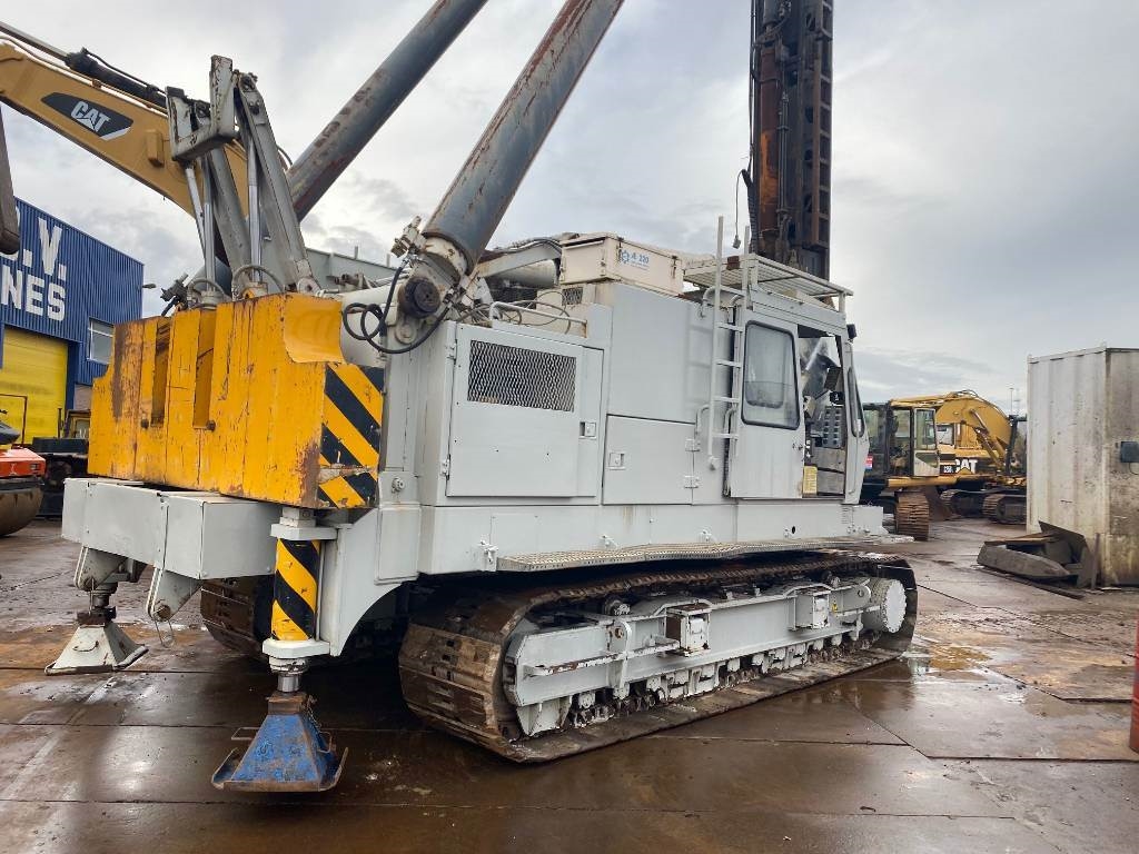 Hitachi KH 150-3 1994 3445 KH 150-3 1994 1 image 9