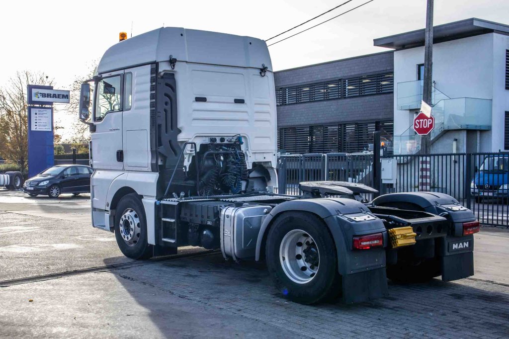 MAN TGX 18.440 XLX BLS + INTARDER 2016 E58923 TGX 18.440 XLX BLS + INTARDER 2016 1 image 5