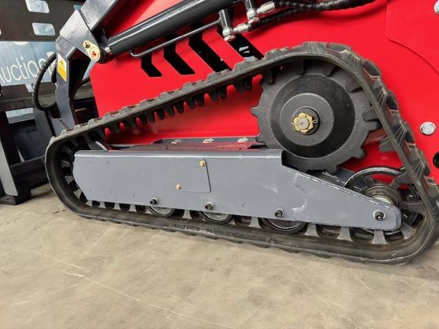 Skid Steer Loader Nuoman T330XL Red Diesel 2025 New 2024 Nuoman NM-SLD380 2024 0 image 9