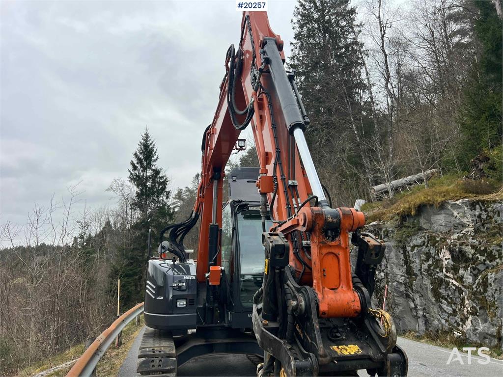 Hitachi zx85us-6 excavator w/ rototilt, sanding bucket, di 2022 20257 zx85us-6 excavator w/ rototilt, sanding bucket, di 2...