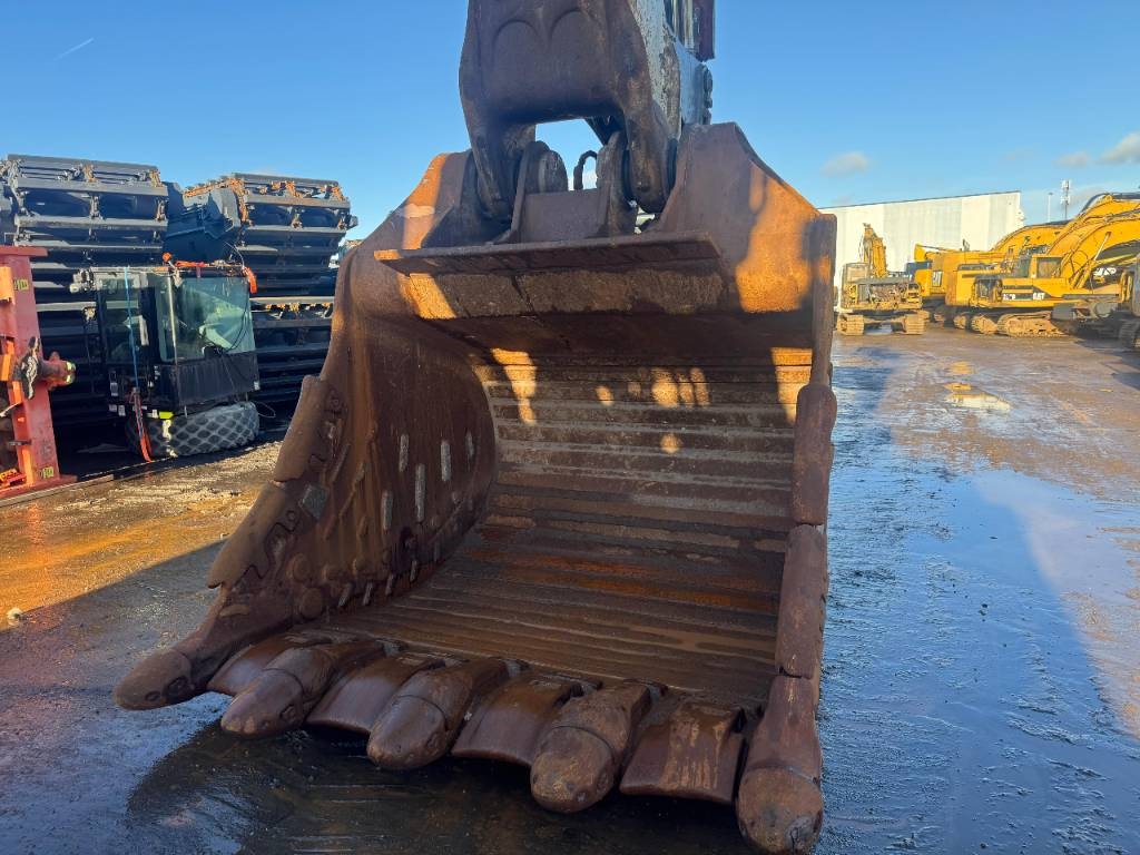 Liebherr R 9150 B 2019 5456 R 9150 B 2019 1 Crawler Excavators image 14