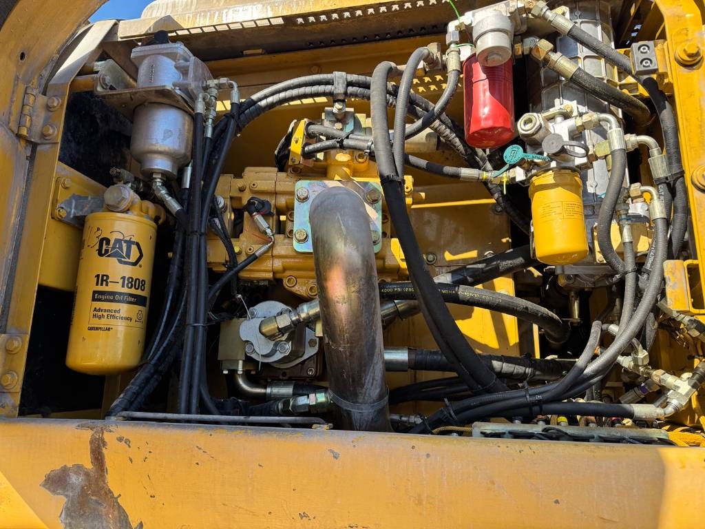 CAT 330CL 18M LONG REACH BOOM 2004 5345 330CL 18M LONG REACH BOOM 2004 1 image 15