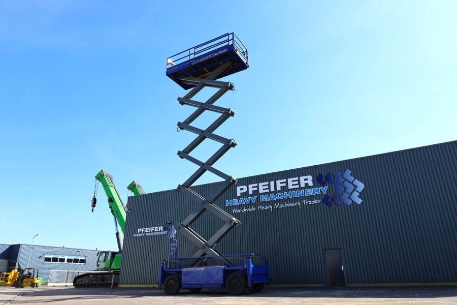 Liftlux SL245-25D 4WD Diesel, 4x4 Drive, 26.5m Working Hei 2003 LIFTLUX - SL245-25D 4WD - 50004 Liftlux SL245-25D 4WD Dies...