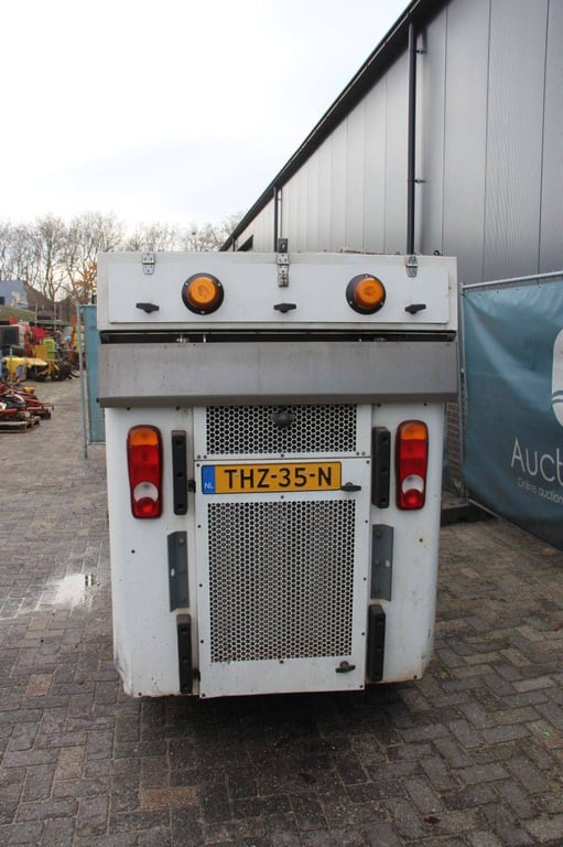 Tennant A60 Diesel Sweeper 2008 2008 A60 2008 1 image 4