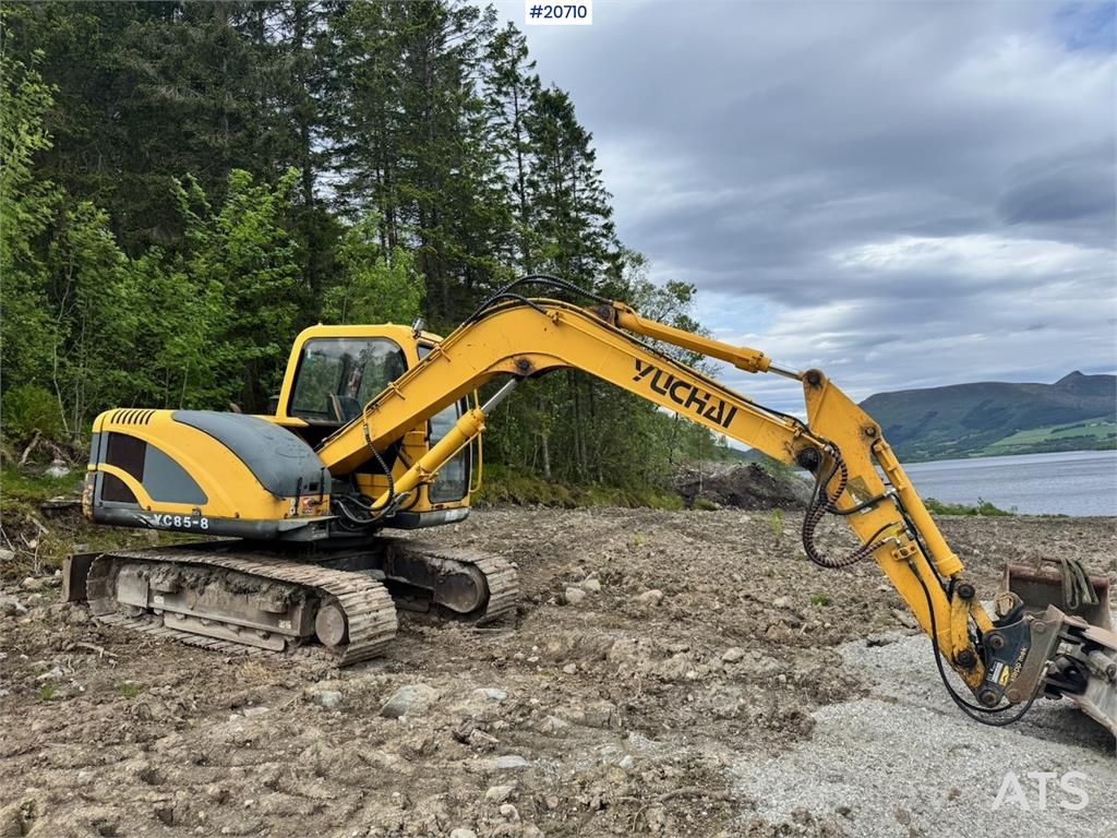 Yuchai YC85-8 Crawler excavator w/ Bucket. 3200 hours. 2008 20710 Yuchaï YC85-8 Crawler excavator w/ Bucket. 3200 hours. 2...