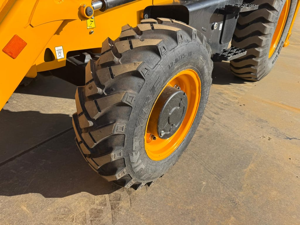 JCB 3DX 4x4 Super with extendable boom 2025 00033287 3DX 4x4 Super with extendable boom 2025 0 image 14