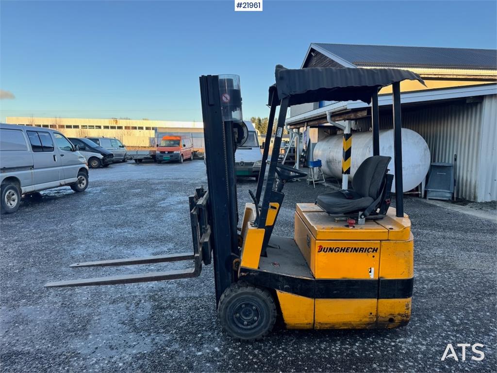 Jungheinrich EFG D1.0 Electric Forklift w/ Charger 1988 21961 EFG D1.0 Electric Forklift w/ Charger 1988 1 Forklift image 6