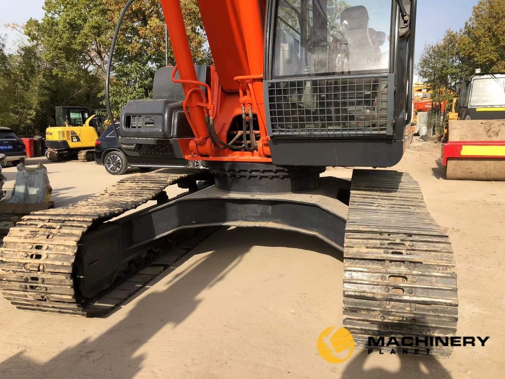 Hitachi ZX240 Crawler Excavator Original For Sale ZX240 2020 1 Crawler Excavators image 5