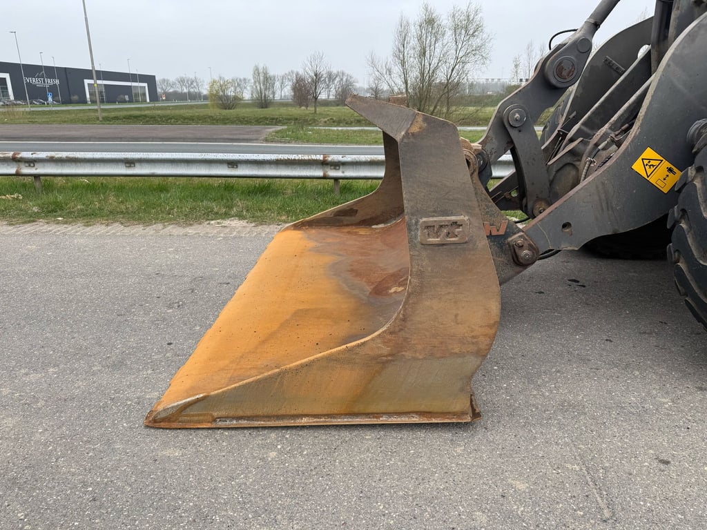 Volvo L110H 2014 00033300 L110H 2014 1 image 9