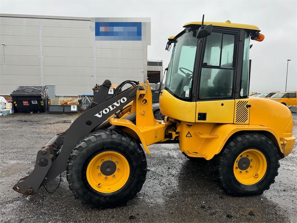 Volvo L35B Wheel Loader 2004 21914 L35B Wheel Loader 2004 1 Wheel Loaders image 22