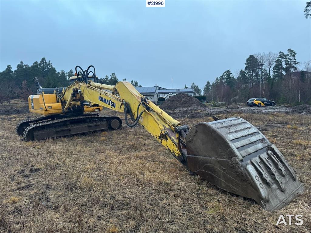 Komatsu PC290LC-7K tracked excavator w/ bucket 2003 21996 PC290LC-7K tracked excavator w/ bucket 2003 1 Crawler Excavators...