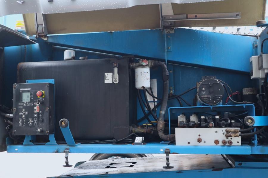 Genie S125 Diesel, 4x4x4 Drive, 40.1m Working Height, 24 2013 GENIE - S125 - 62394 S125 Diesel, 4x4x4 Drive, 40.1m Working...