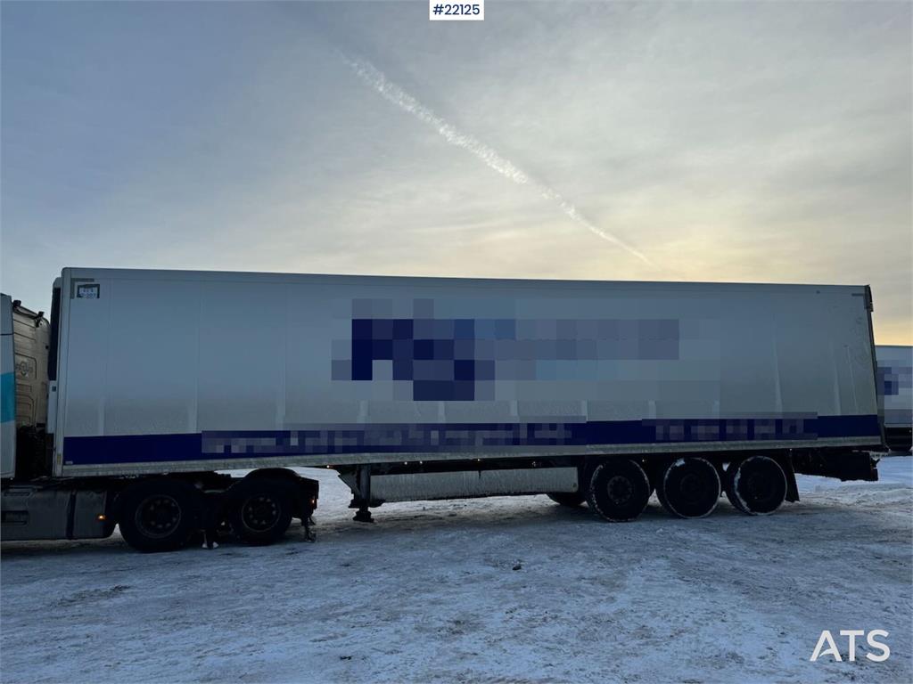 Krone box semi-trailer with Thermo King unit 2015 22125 box semi-trailer with Thermo King unit 2015 1 Refrigerated semi tr...