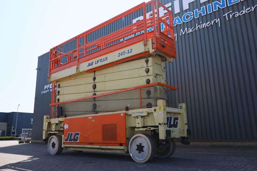 JLG SL245-12 Diesel, 4x4x4 Drive, 26.5m Working Height 2010 JLG - SL245-12 - 90083 SL245-12 Diesel, 4x4x4 Drive, 26.5m Wor...